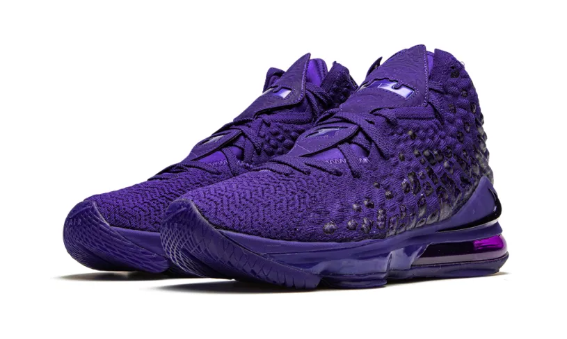 Nike Basketball Lebron 17 'Bron 2K'